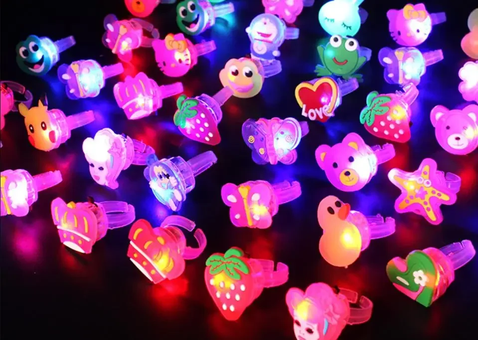 

50pcs Led Light Up Rings Birthday Favor Glowing Cartoon Animal Flower Heart Diamond Pattern Open Ring Flash Halloween XMAS Decor