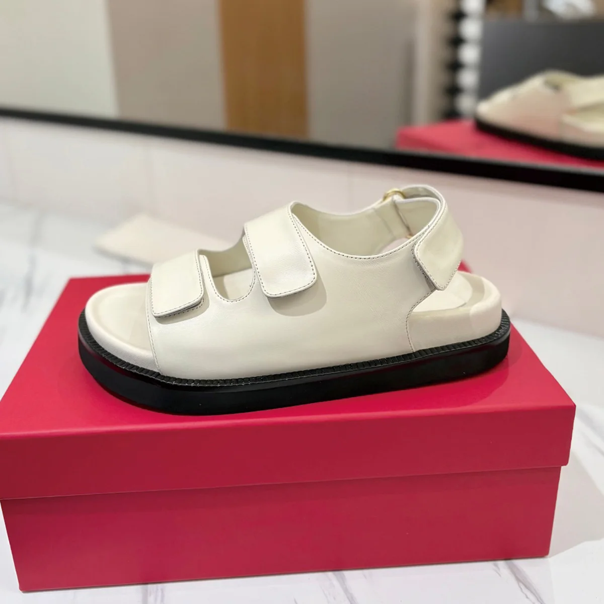 2026 High Quality Summer women shoes adjustable hook‑loop upper back sling flat casual outdoor sandals daily footwear ch25021256