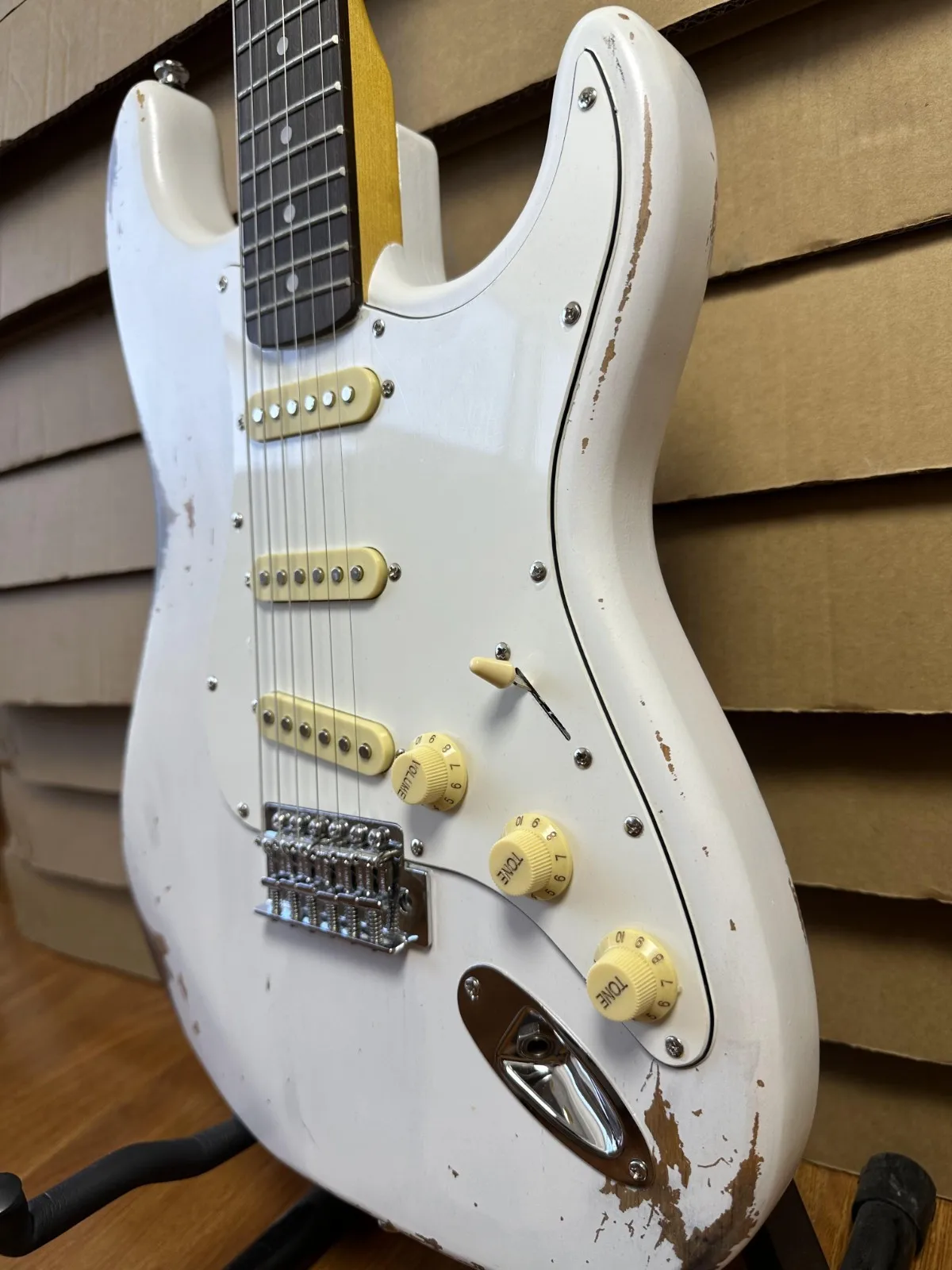 

Гитара 2026 года: хит продаж, стильный дизайн, гриф из палисандра, корпус из ели