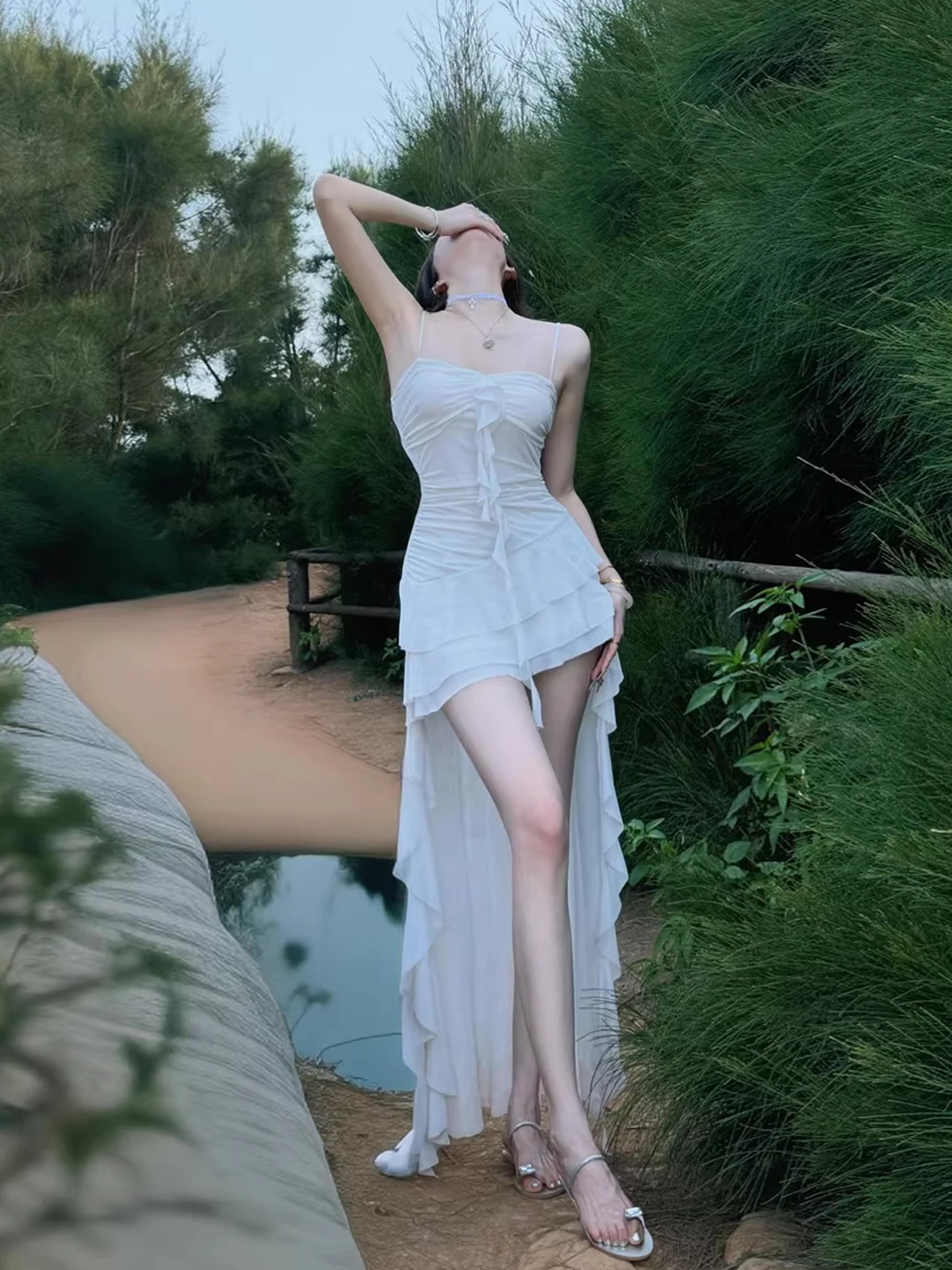 

Stunning White Asymmetrical Hem Chiffon Maxi Dr Women's Sexy Pure Desire Waist Cinched Strapl Gown Summer Faion