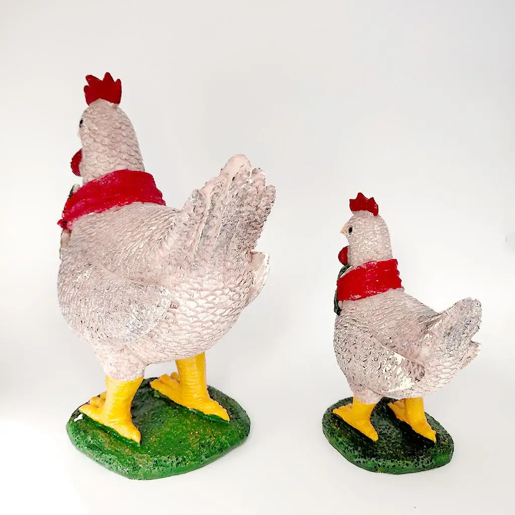 Light-Up Chicken Lantern Resin Statues Light Chicken Lantern for Courtyard