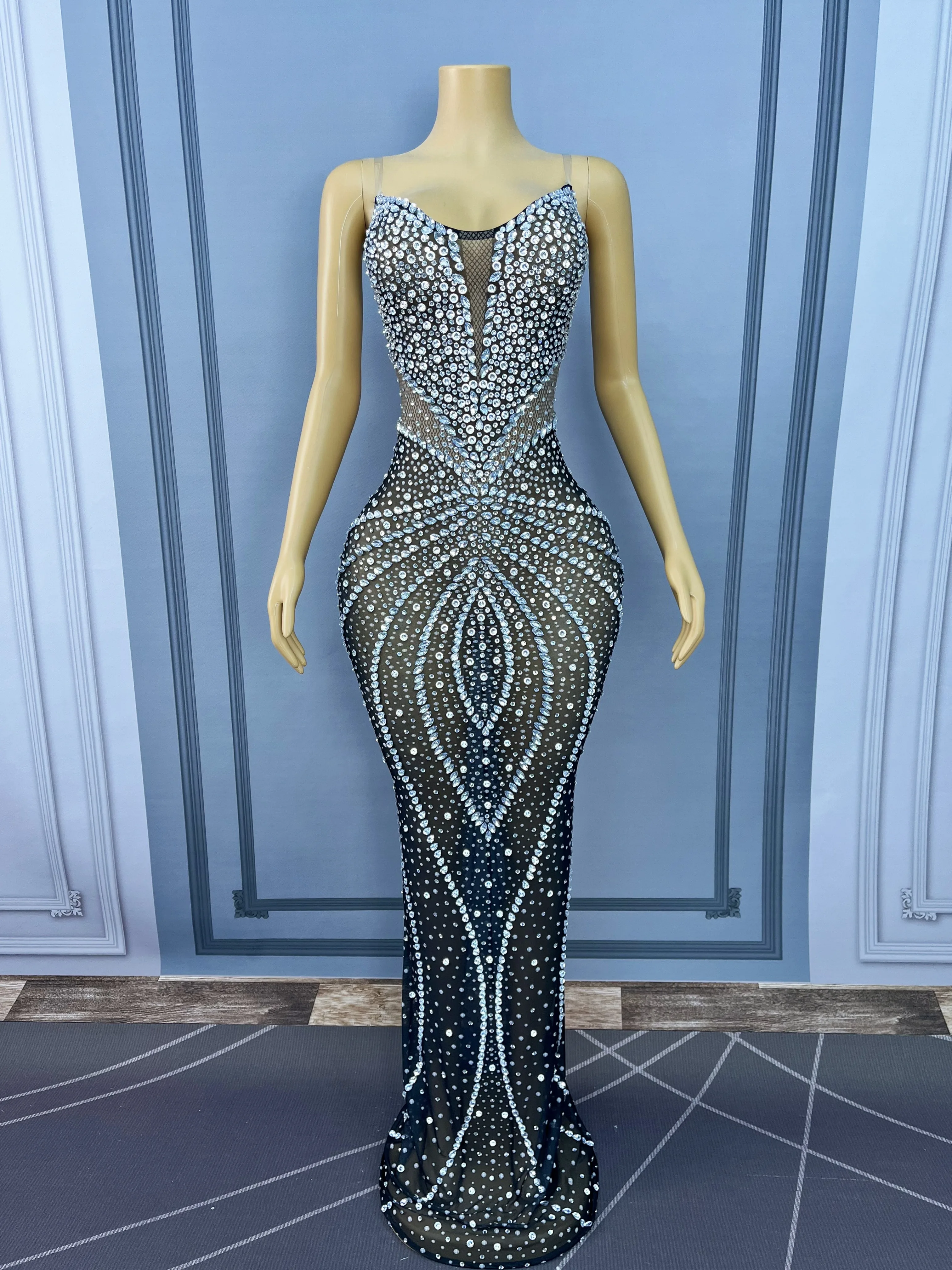 ชุดราตรีผ้าตาข่ายโปร่งประดับคริสตัลระยิบระยับแบบเปิดไหล่ สำหรับงานเลี้ยงตอนเย็น งานพรมแดง ชุดโชว์ ไฮชุยหวัง