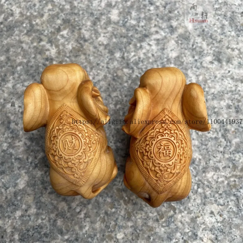1 Pair Natural Camphor Wood Carved Wealth Elephants Ornament Home Decor TV Cabinet Decoration