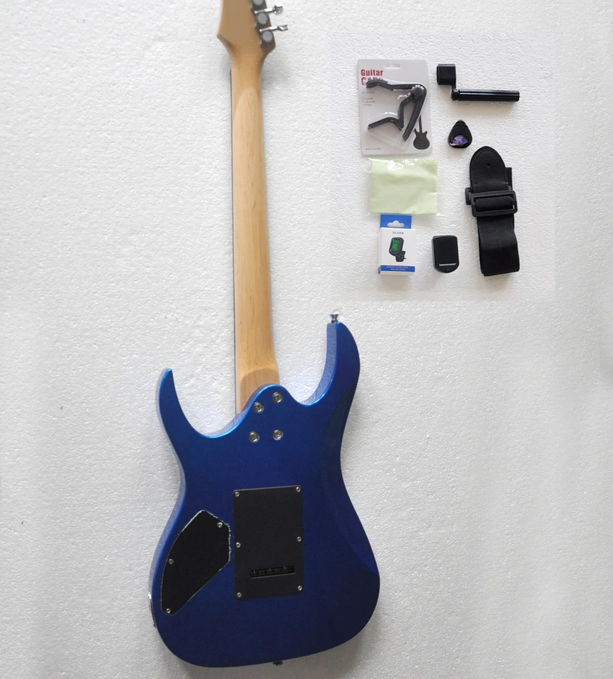 Metal Blue Electric Guitar Rosewood Fretboard Guitar Sycamore Wood Body Accept Customization