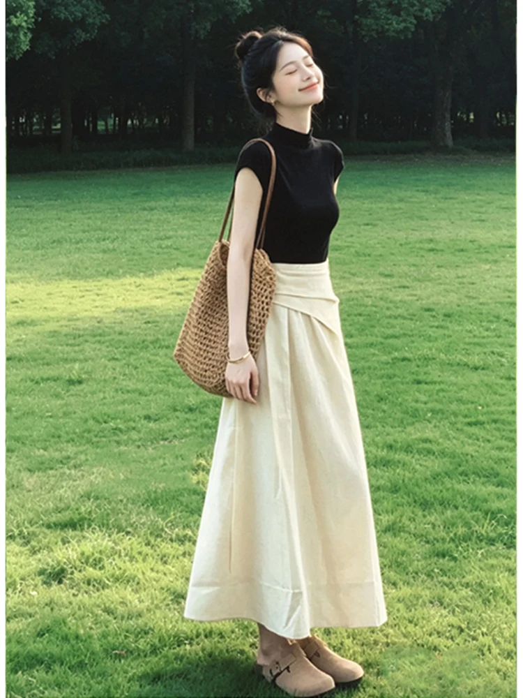 

Elegant Summer Women's Fashion Set with Slim Fit Short Sleeve T-Shirt And Vintage Skirt High Waist Casual Style Two-Piece