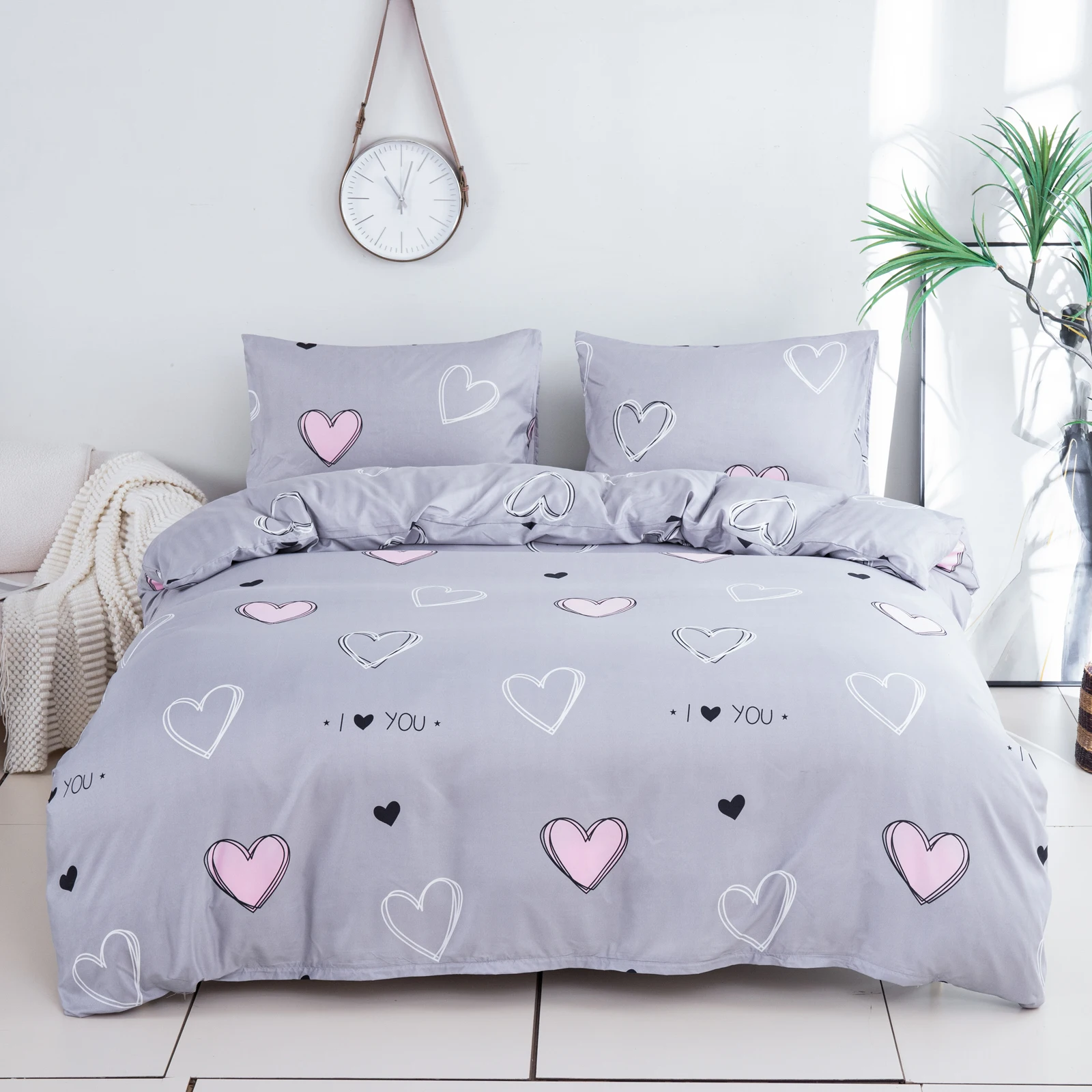 2 Pillowcases + 1 Duvet Cover, Polyester Fiber Pink Heart Print Bedspread 3-Piece Set, Ultra-Soft and Comfortable Polyester Breathable Bedding Duvet Set, Suitable for Bedroom and Guesthouse Dormitory (Bedspread + Pillowcases, Without Quilt and Pillow Insert) Zipper Style Duvet Cover + Pocket Pillowcase