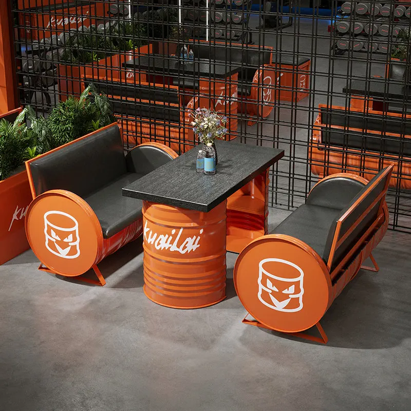 Ensemble de mobilier de bar et banquette personnalisable de style industriel pour usage commercial : pubs, salons, salons de thé, avec structure en fer et finition huilée