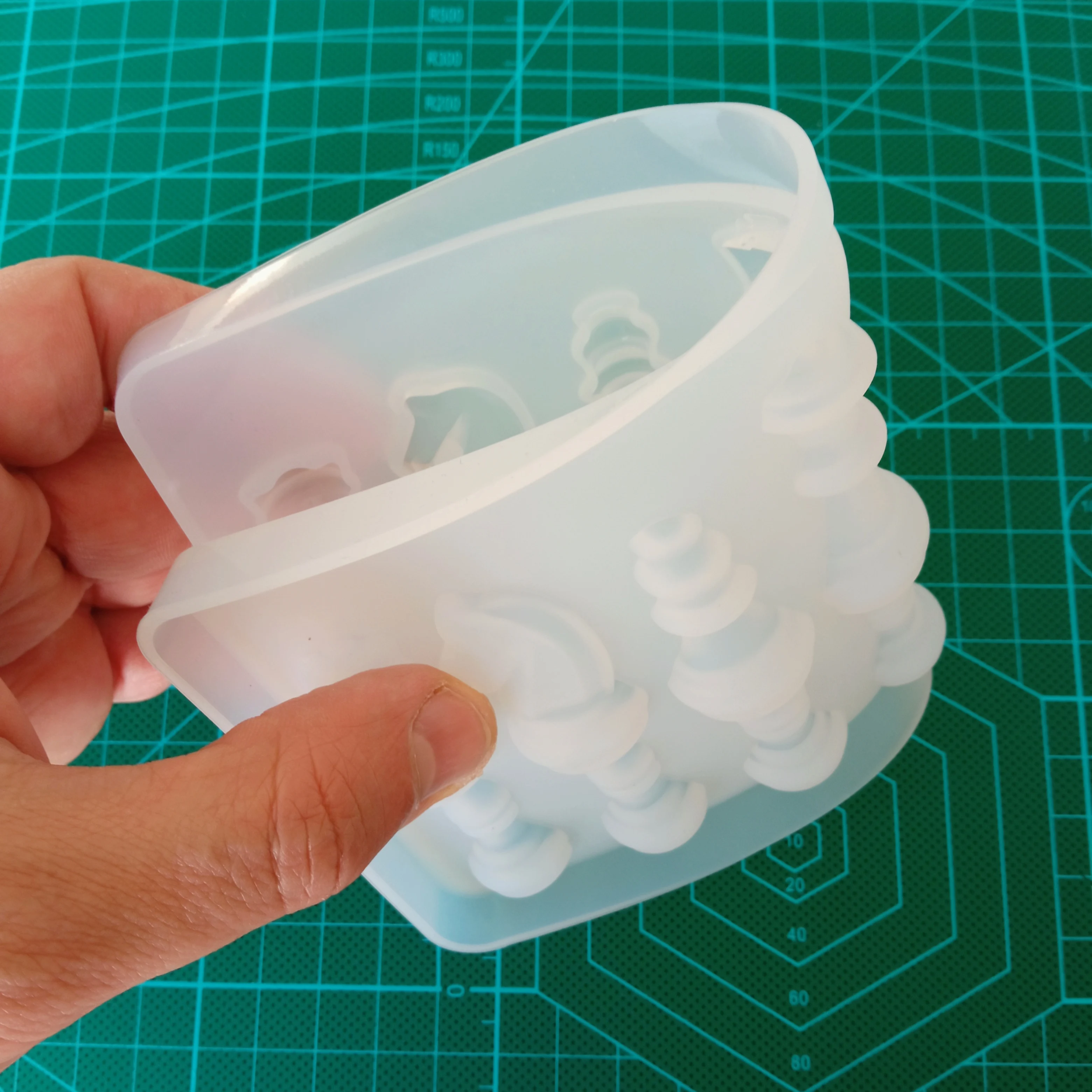 3D Chess Piece Silicone Mold Reusable Epoxy Resin Casting Mold for DIY Jewelry Craft Supplies