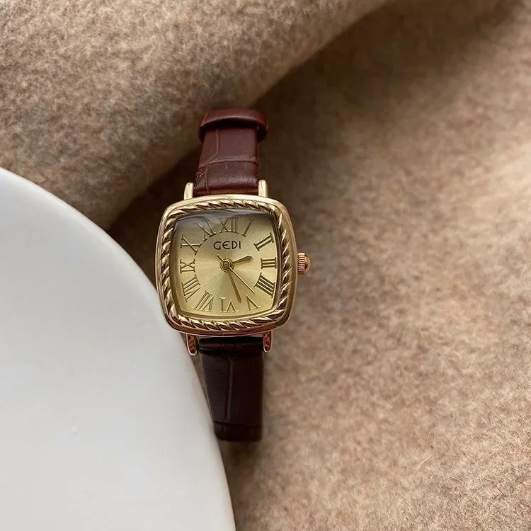 

Women Small Quartz Watch Square 20mm Case Orologio with Roman Numeral Number Dial Luxury Clock Ladies Vintage Brown Wristwatch