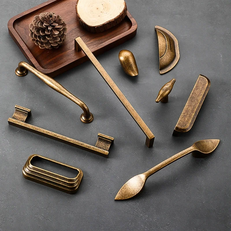 Antique Kitchen Accessories Cabinet Handles Retro Drawer Knobs Vintage Wardrobe Cupboard Cloest Door Pulls Furniture Handles