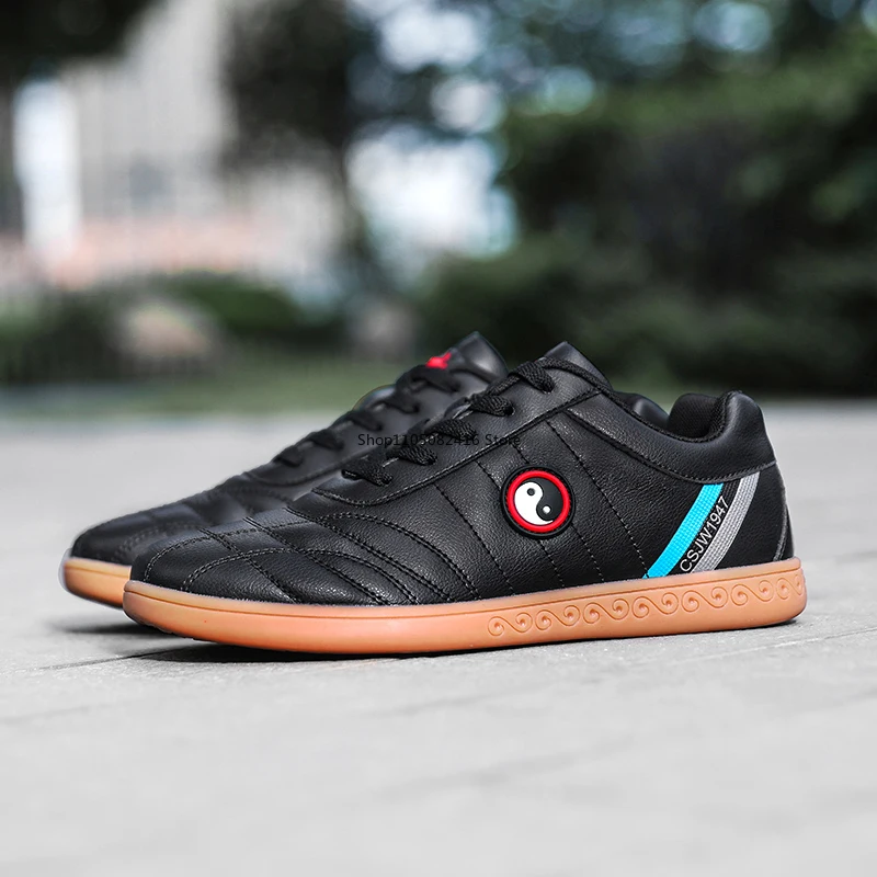 Scarpe per arti marziali in pelle Scarpe comode Tai Chi Scarpe tradizionali cinesi antiscivolo Scarpe da ginnastica Wushu morbide e leggere