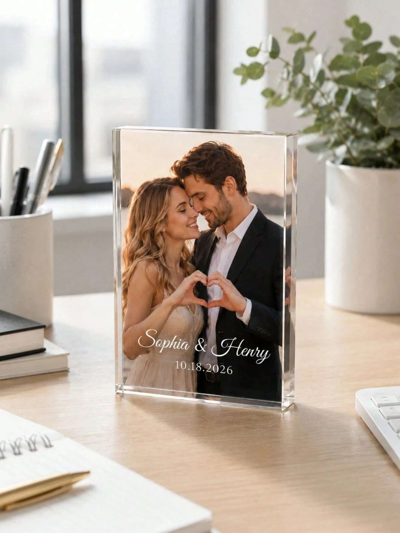 Customized Acrylic Brick Perso - đánh giá và giá Wedding Souvenir