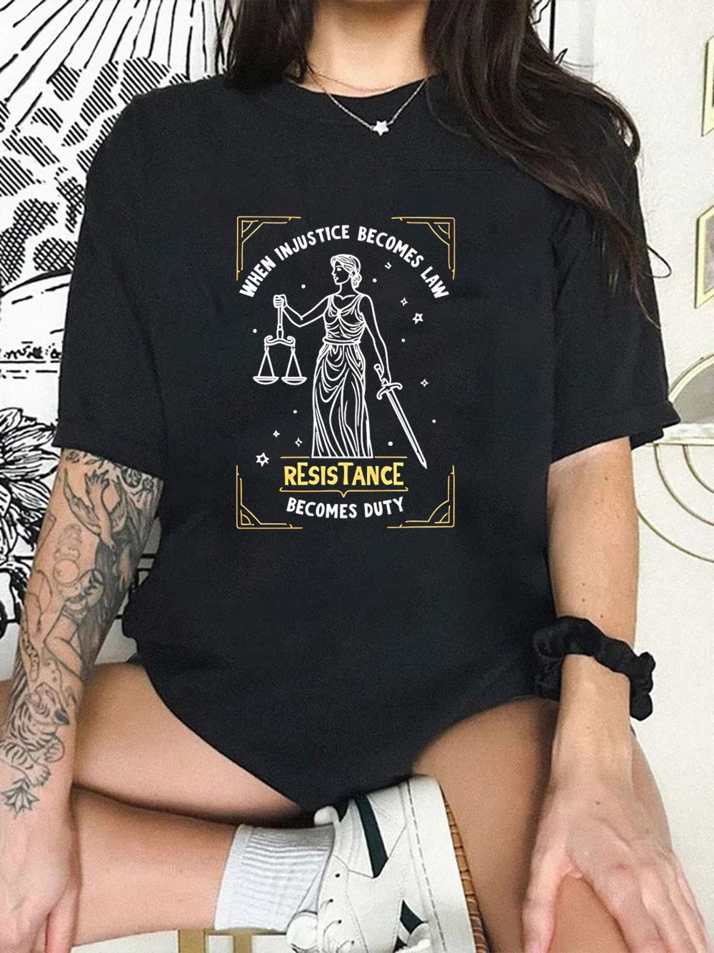 

PesisTance Becomes Duty Graphic Women T-Shirt Cotton Retro Vintage Fashion Hipster Punk Oversized Black Tee Short Sleeves