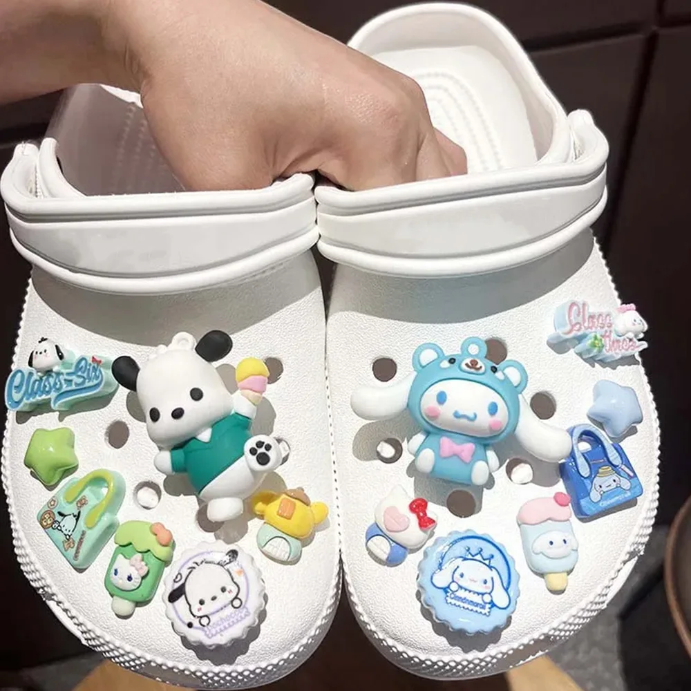 MINISO 7-8pcs Sanrio 3D Shoe Charms for Clogs Sandals Decoration Hello Kitty Kuromi Melody PVC Cartoon Shoe Accessories