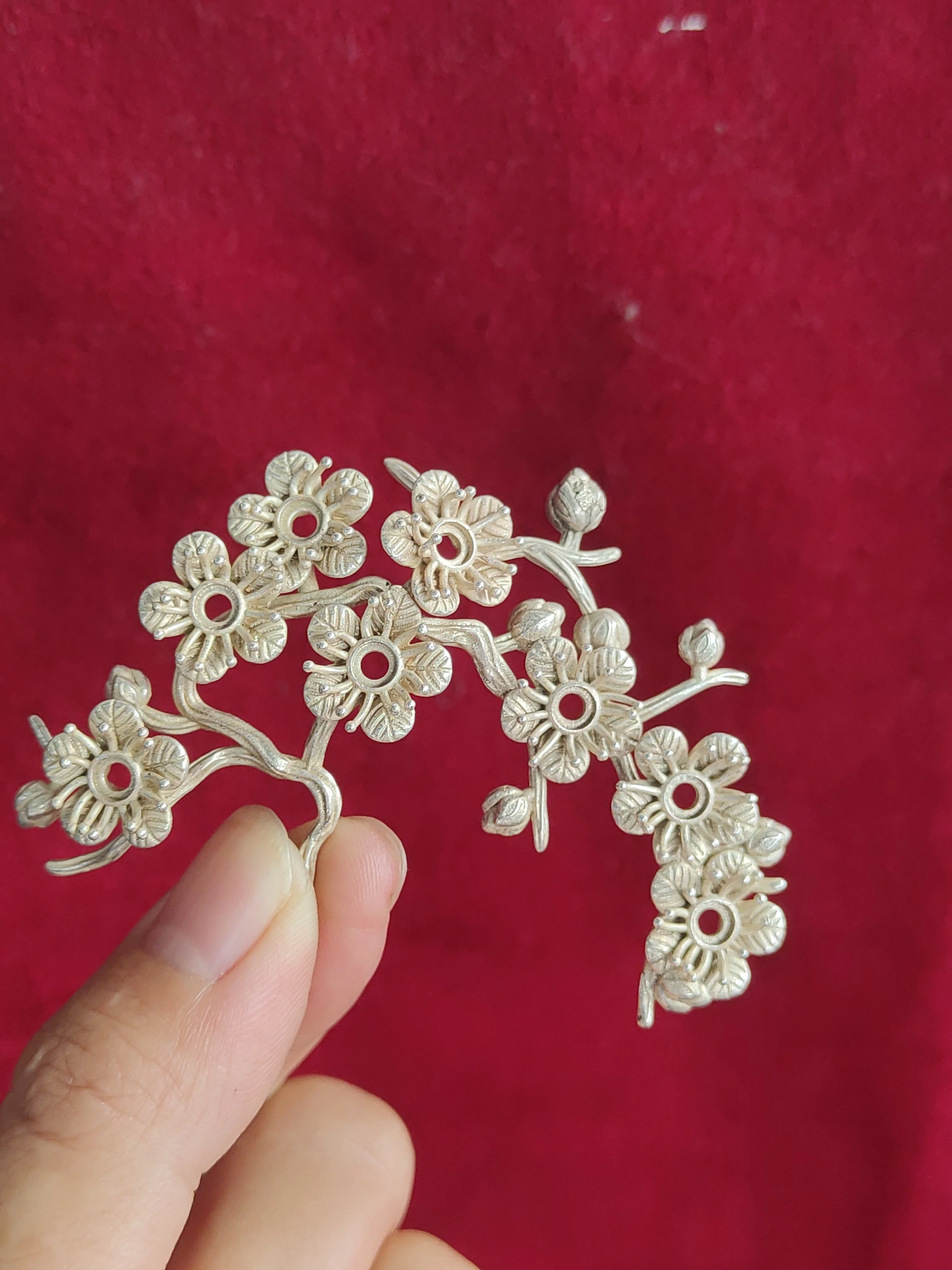 New vintage hairpin step shake Tibetan silver accessories Plum Flower Futon fan hair accessories diy decorative accessories