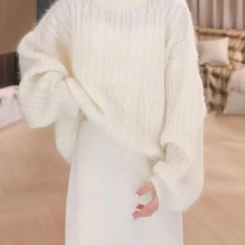 2026 Winter Knitted Sweater Temperament Explosion Lazy Wind Sweater High-end Bottoming Shirt