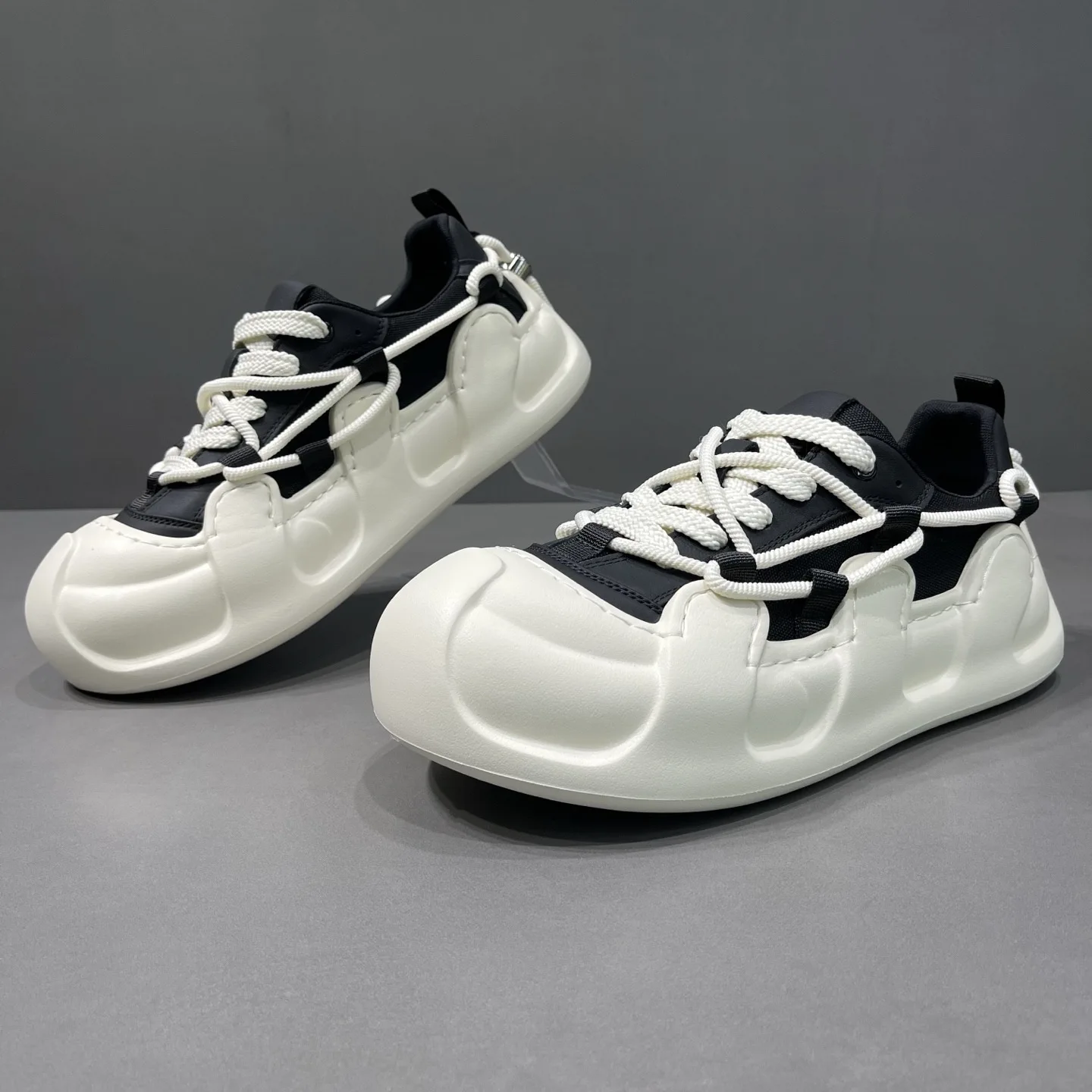 chaussures-decontractees-a-semelle-epaisse-et-tendance-pour-hommes-ete-2026-en-cuir-patchwork-style-urbain-montantes-rehaussantes