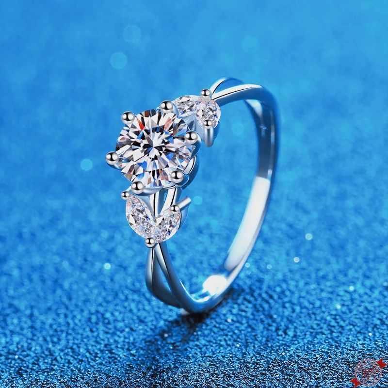 

1.0ct Moissanite S925 Silver Rings for Women Plated Platinum Flowers Wedding Diamond Band Fashion Jewelry Wholesale