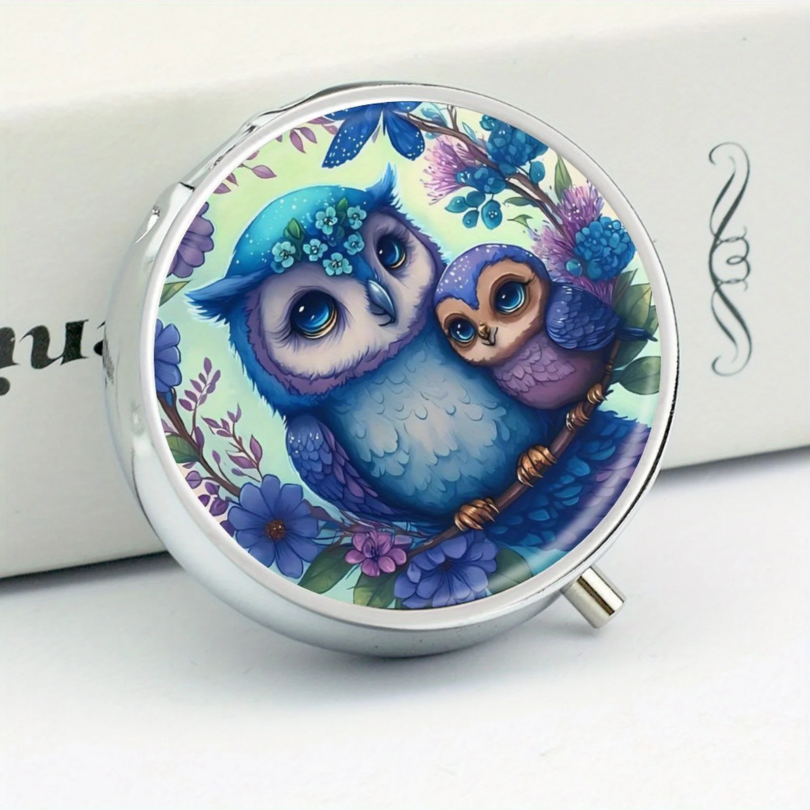 Decorative Owl Pill Case, 3-Compartment Portable Medicine Organizer,Compact Pocket-Sized Box for Travel,Metal Vitamin Holder