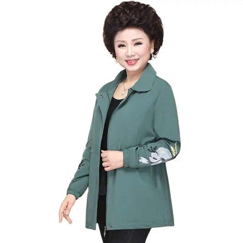 

Mother Windbreaker 2023 New Spring And Autumn Coat Middle-Aged And Wlderly Women's Embroidered Large-size Middleaged Womens Coat