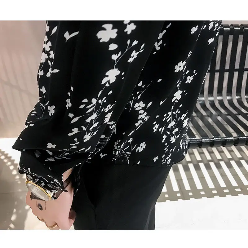 Retro Small Floral Shirt Men's Ice Silk 2025 Spring New Thin Loose Versatile Shirt Silky Long Sleeves