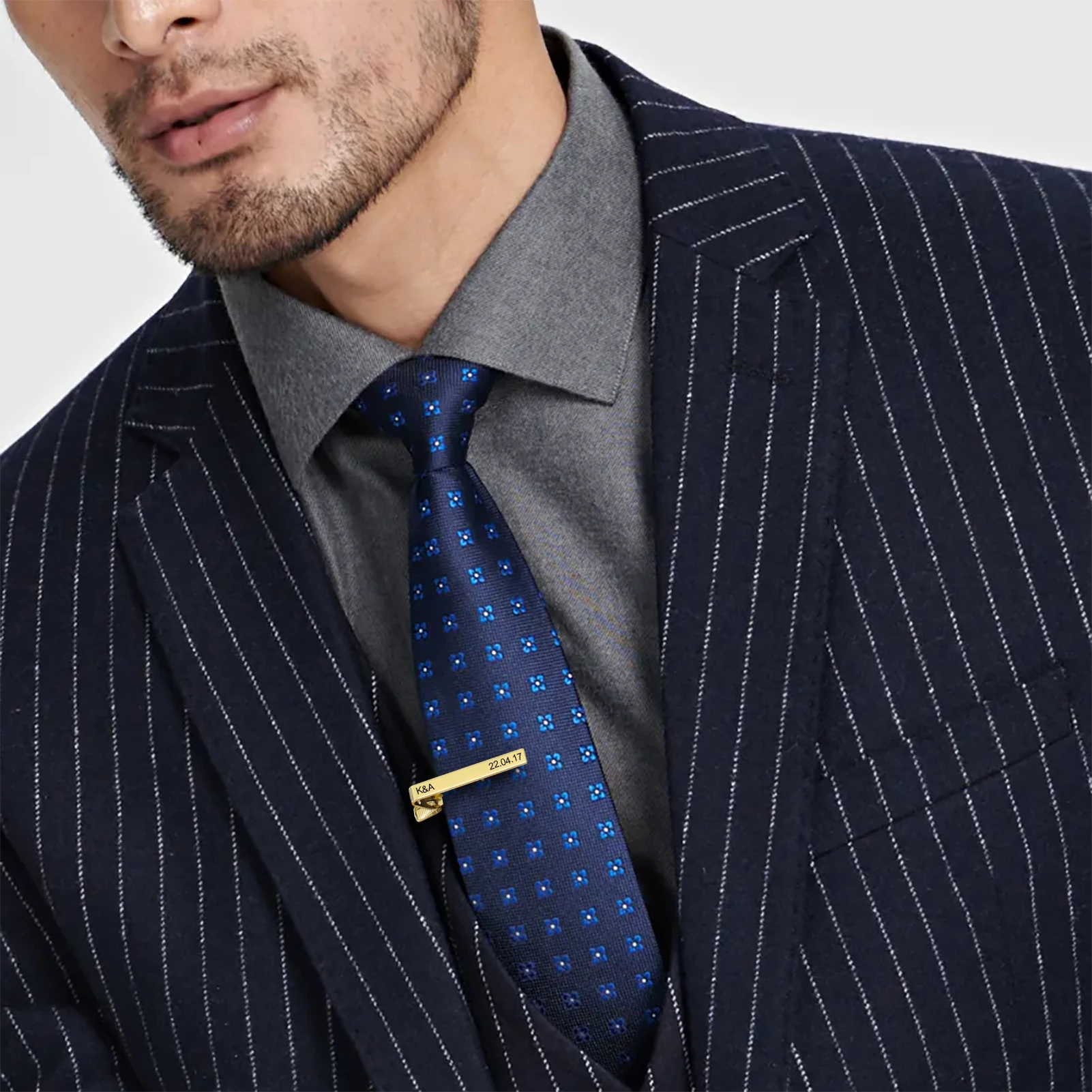 COOLTIME Benutzerdefinierte Brief Krawattenklammer für Männer Edelstahl Trend personalisierte gravierte Namen Krawattenklammer Schmuck Bussness Geschenk – Detail 9