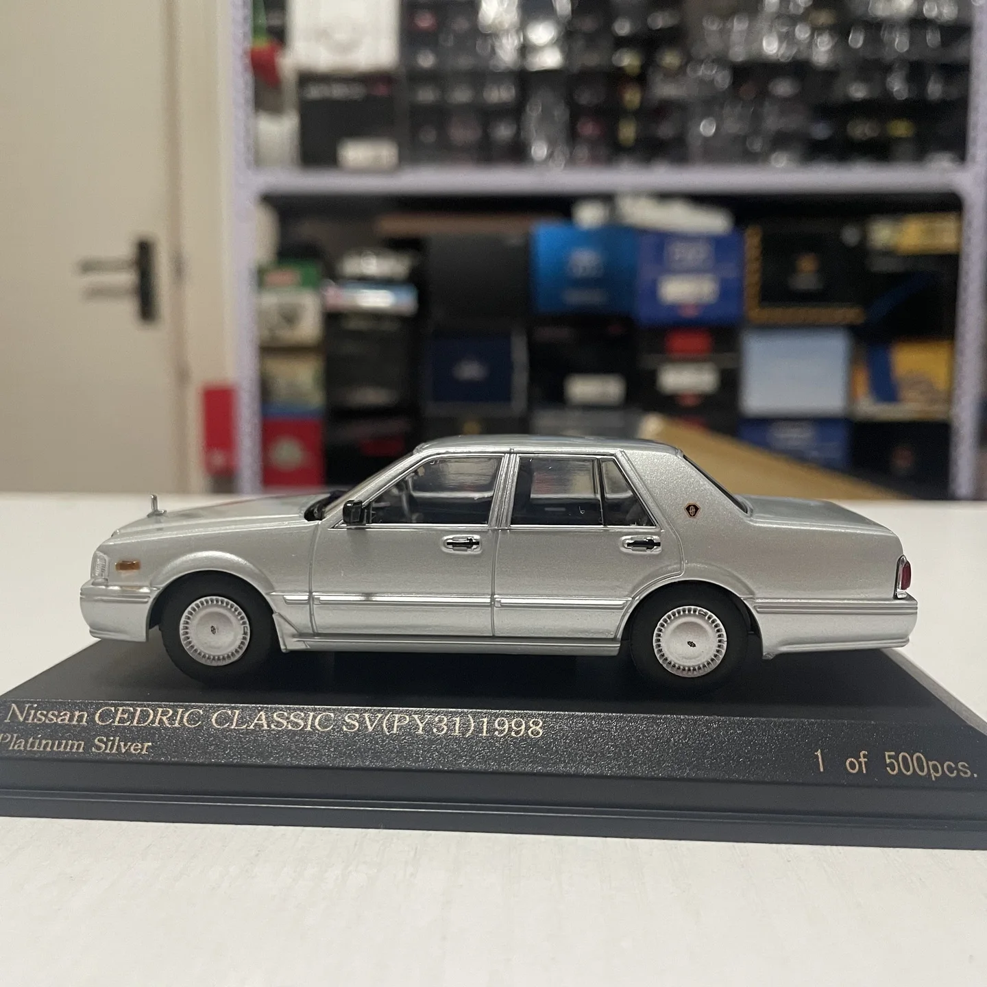 KYOSHO масштаб 1:43, литой под давлением сплав 1998 года, Nissan Cedric Y31, игрушки, модель автомобиля, классика, ностальгия, подарки для взрослых, сувенир, статический дисплей KYOSHO масштаб 1:43, литой под давлением сплав 1998 года, Nissan Cedric Y31, игрушки, модель автомобиля, классика, ностальгия, подарки для взрослых, сувенир, статический дисплей