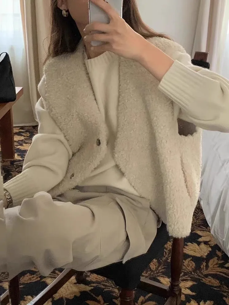 เสื้อกั๊กขนแกะนุ่มแบบหลวม คอวี สำหรับผู้หญิง เหมาะสำหรับใส่ทำงาน ผลิตจากโพลีเอสเตอร์ ให้ความอบอุ่นปานกลาง ติดกระดุมเม็ดเดียว