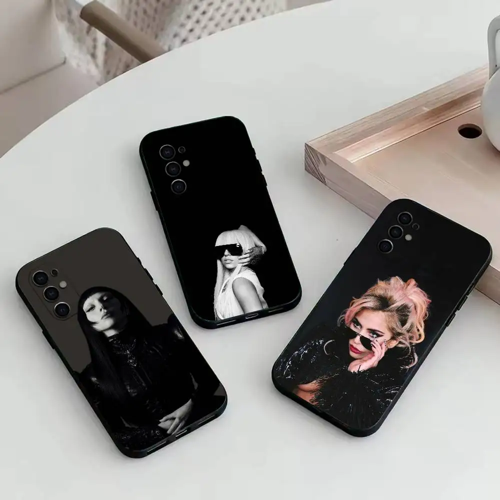 D-Talented singer Lady Gaga  Phone Case For Samsung S25,S24,S21,S22,S23,S30,Ultra,S20,Plus,Fe,Lite,Note,10,Black Cover