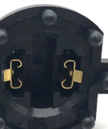 

NEW 1PCS For Mazda 3 5 323 Headlight Bulb Bases Genuine For Mazda 2 De 3 323 Bk Bj Headlamp Socket H7 Globe Bulb Holder