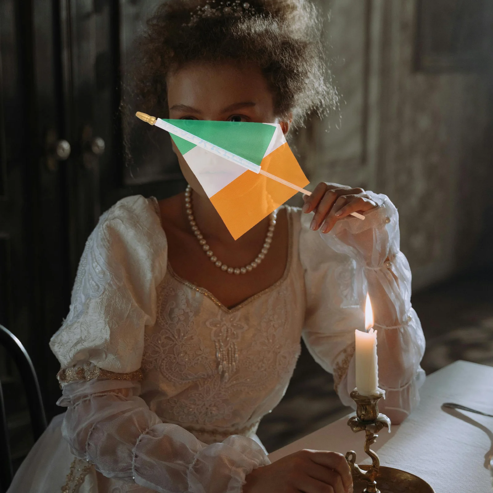 

12Pcs Mini Ireland Hand Held Flags Small Irish Stick Flags for Party Parades Festivals Celebrations Outdoor Decoration