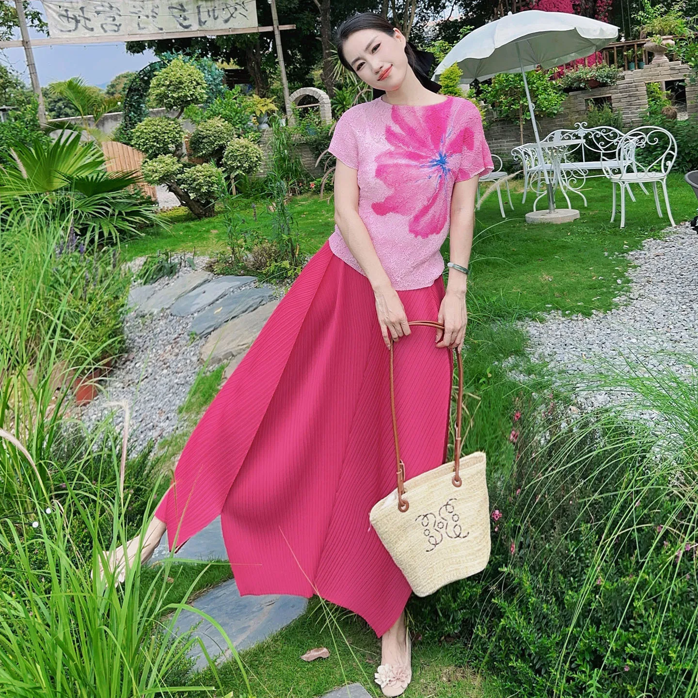 

Miyake Summer Pink Short-sleeved Women's Fashion Pleated Casual Beautiful Beautiful WearGoodwill Bud Rose Red Skirt Pleated Suit