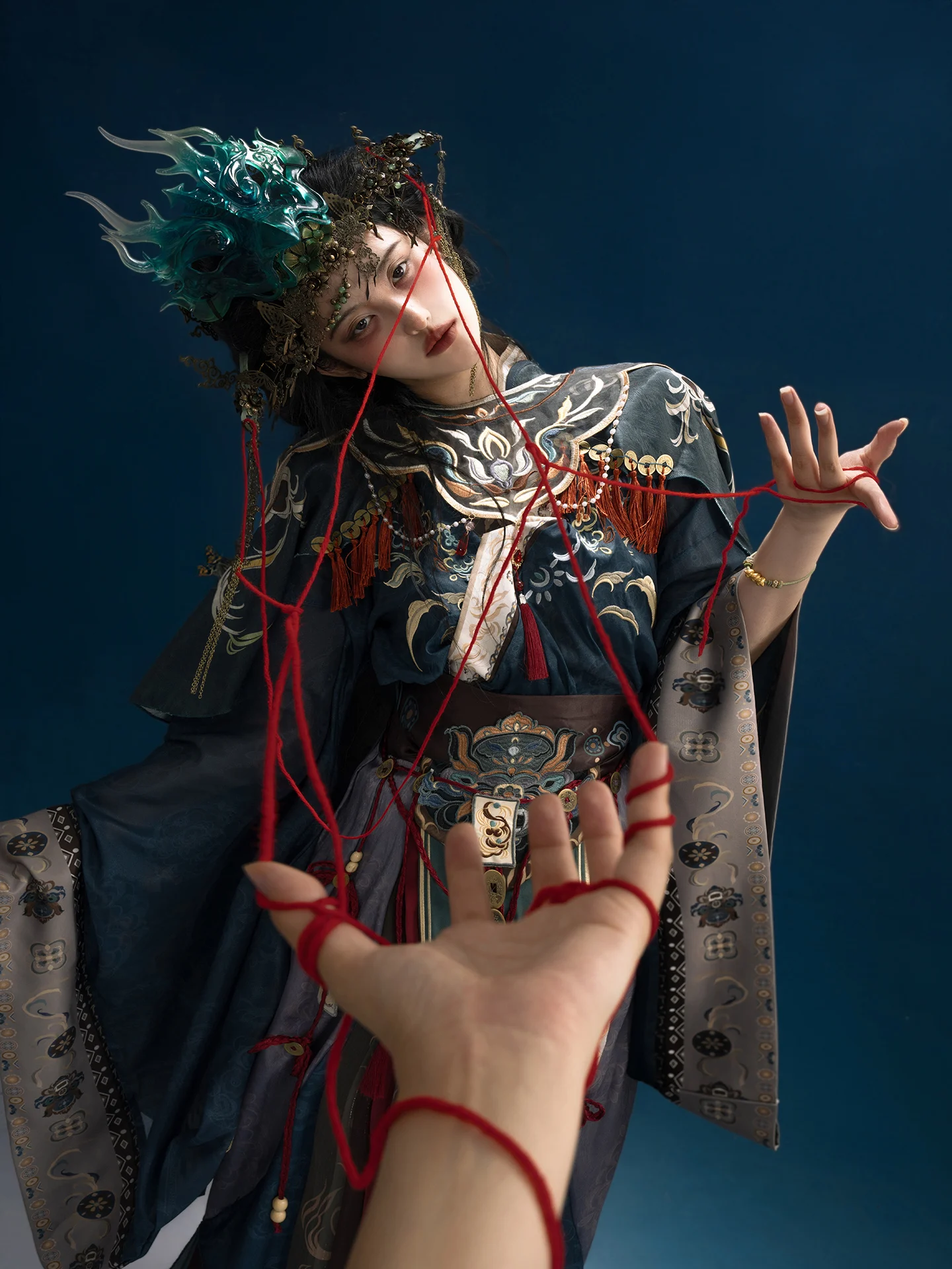 

Original Wing Tai【All Evil Retreat】 Hanfu Women's Nuo Opera Sle Jin Dynas Embroidered Cloud oulder awl