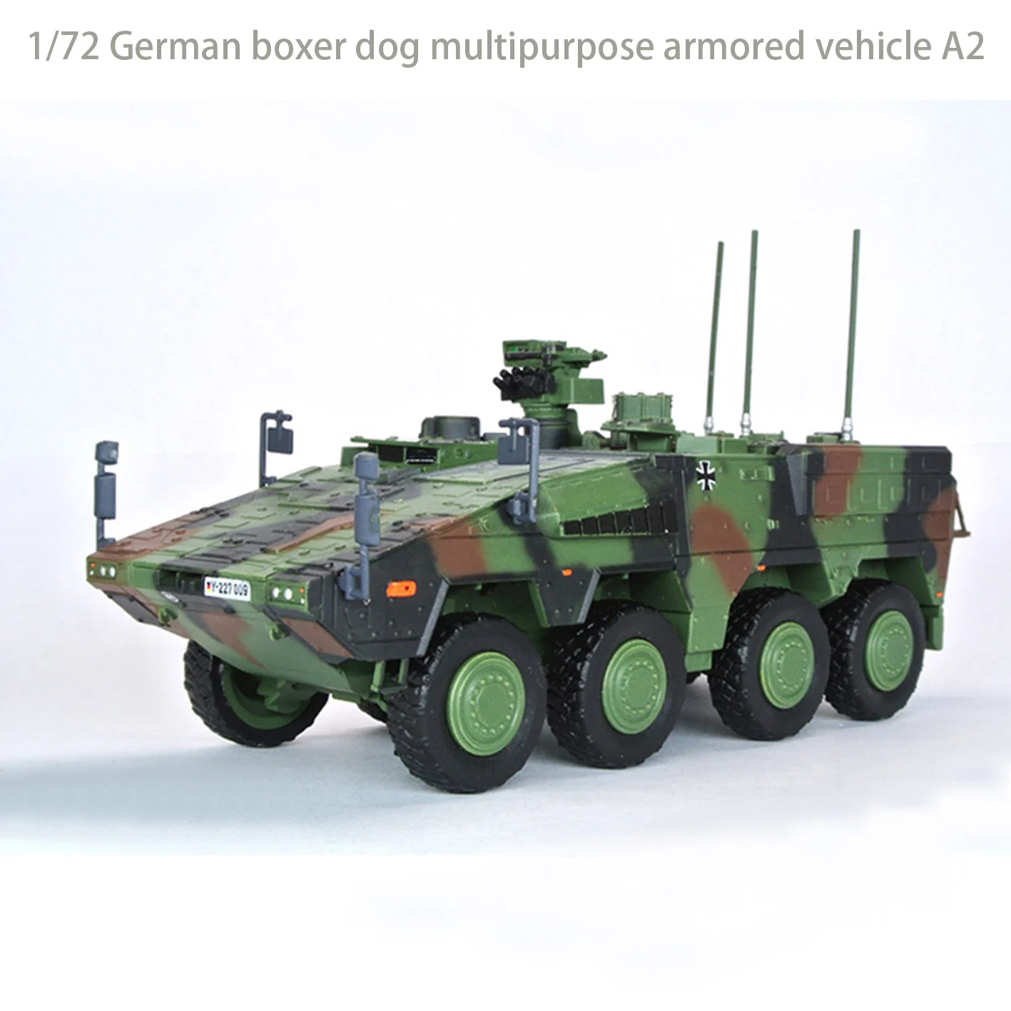 1/72 63110 German boxer dog multipurpose armored vehicle A2  Finished simulation ornament