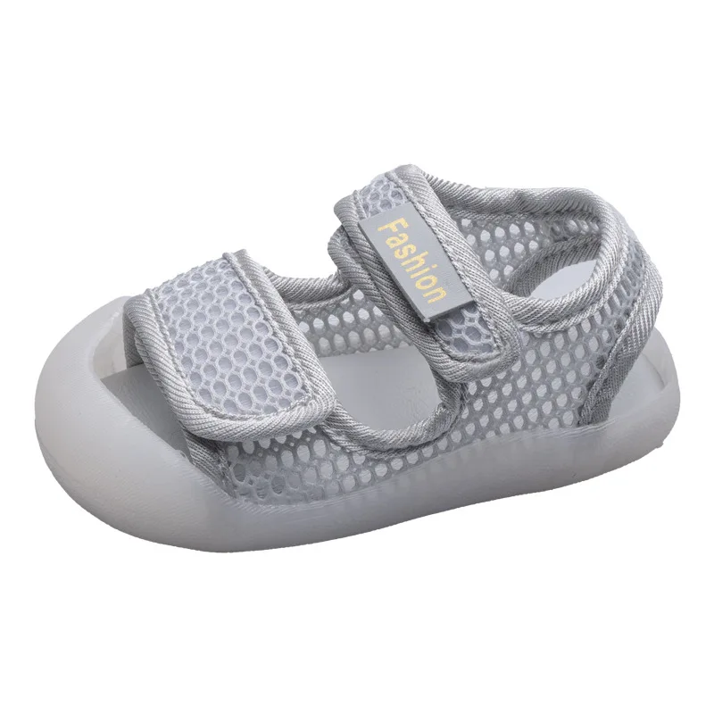 Sandali estivi per bambini per bambini per ragazze e ragazzi Slip-On Mesh scarpe da spiaggia Casual per bambini sandali piatti traspiranti leggeri