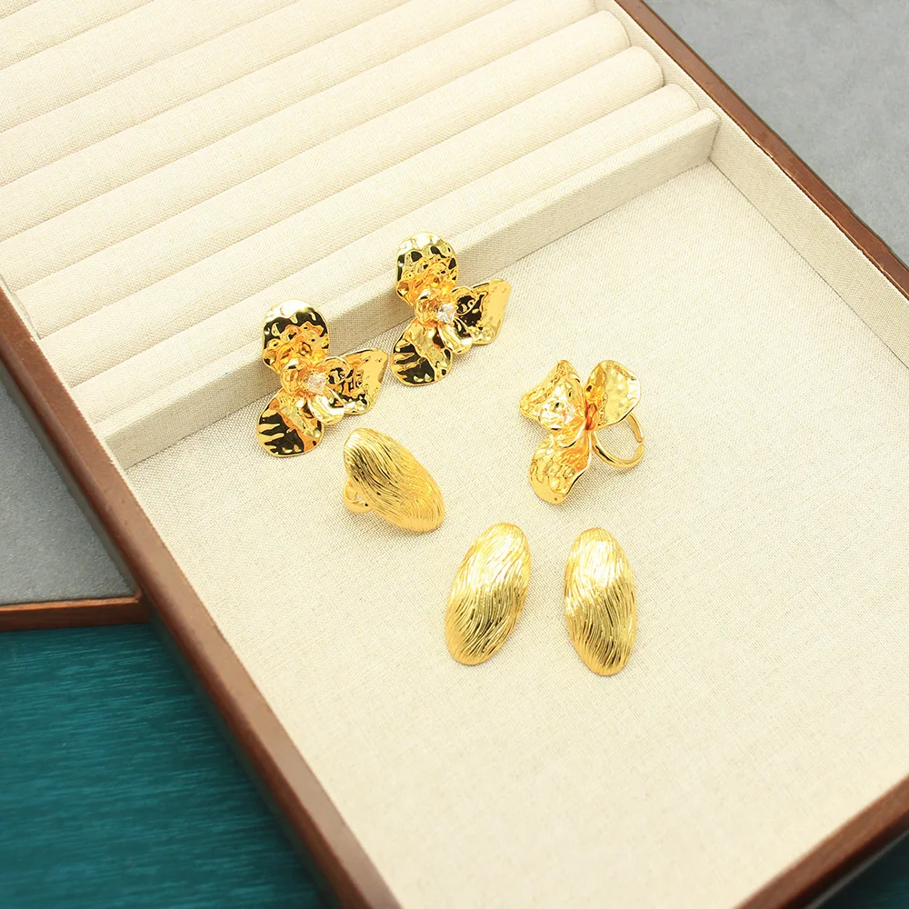 Exaggerated Texture Oval Metal Ring and Earring Set, Niche Design Jewelry Set