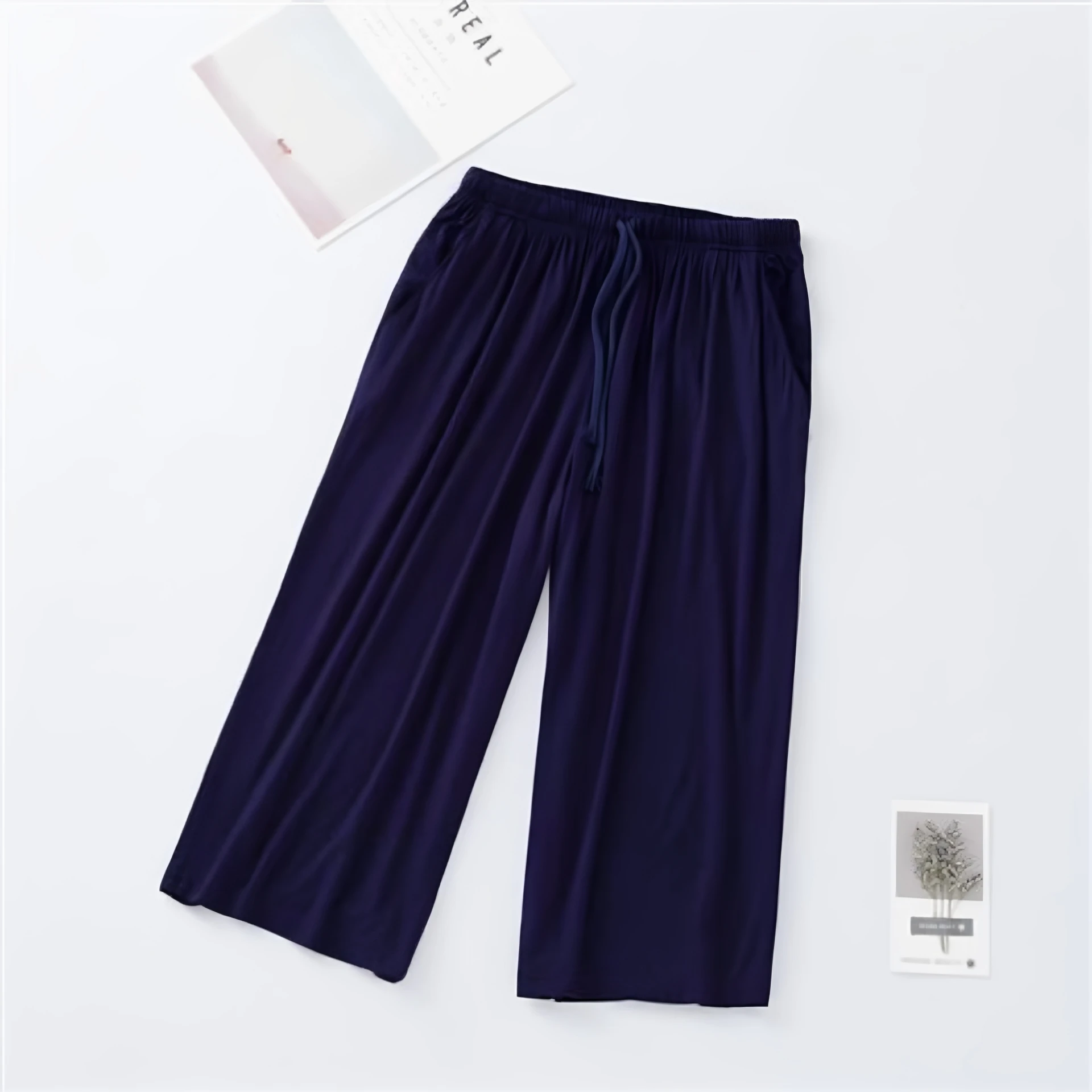 Navy blue men's capri pants