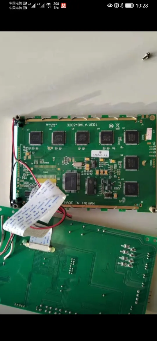 

Оригинал 320240ALA. ЖК-экран VER1