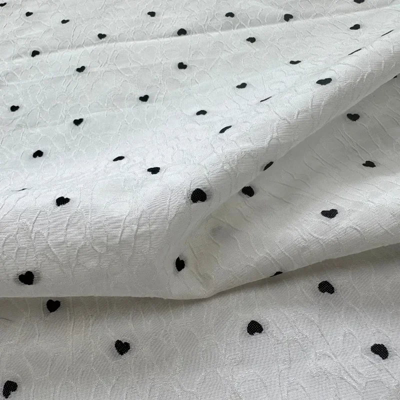 

Ветровка, черно-белая жаккардовая ткань, весенне-летнее платье, ткань в горошек в форме сердца, ткань на метр, материал для шитья своими руками