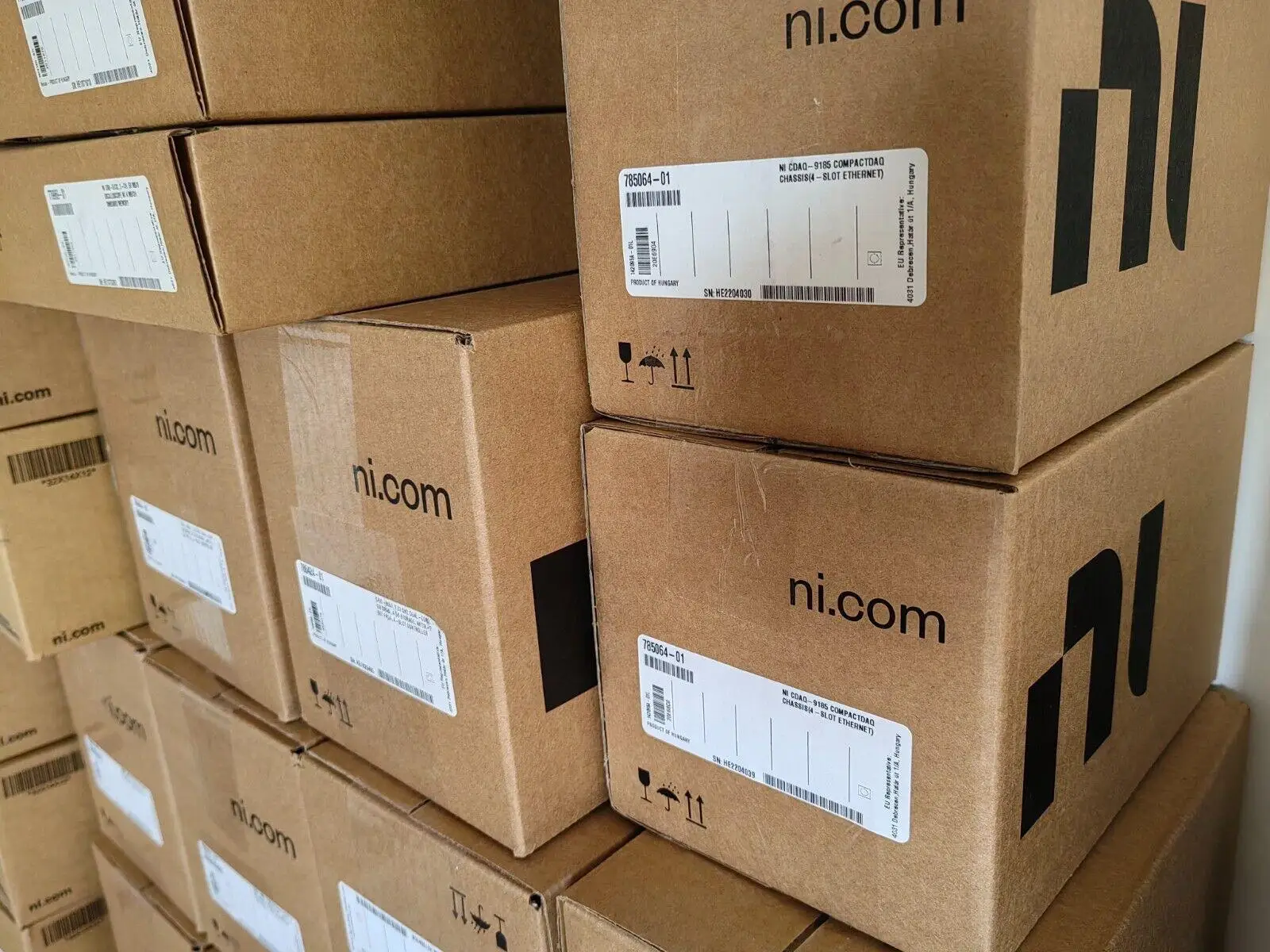 وحدة الإدخال/الإخراج القابلة لإعادة التشكيل متعددة الوظائف NI PXI-7842 OR PXI الجديدة هنا