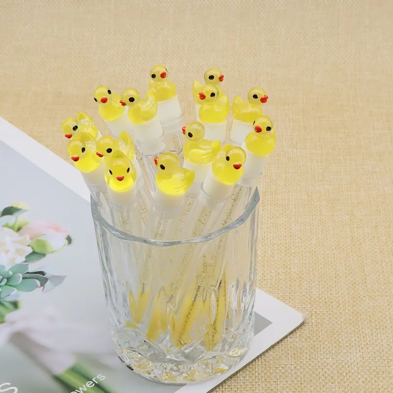 แปรงปัดขนตาแบบเป็ดน้อยน่ารัก 50 ชิ้น พร้อมหลอดใส่แปรงมาสคาร่า แปรงปัดขนตาแบบมีด้ามจับ แปรงแต่งหน้าแบบพกพา หวีปัดคิ้ว