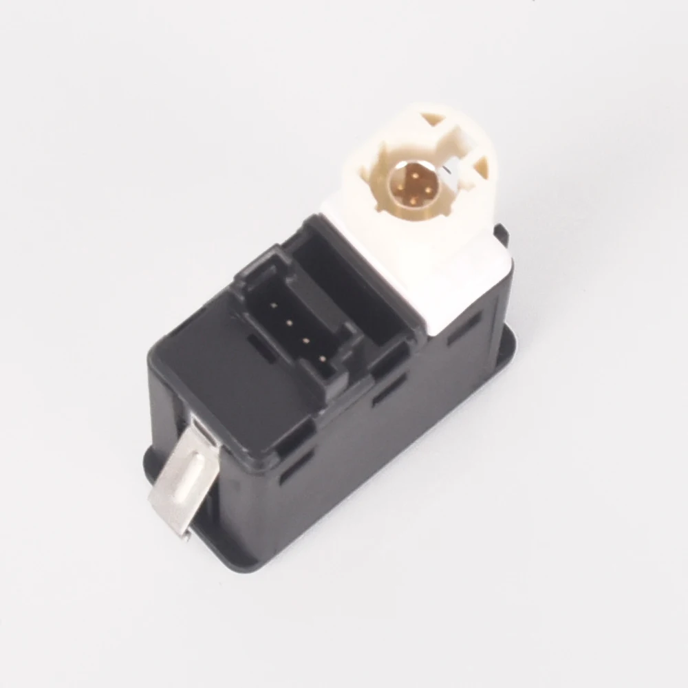 Samochodowy adapter gniazda wejściowego USB AUX do BMW E63 E81 E87 E90 F10 F12 E70 X1 X3 X5 — zdjęcie 4