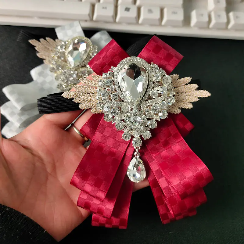 Strass Strik Stropdas Broche Set Handgemaakte Sieraden Cadeau Mode Heren Zakelijk Banket Gastheer Overhemd Kraag Bloemen Mannen Bruiloft Vlinderdas