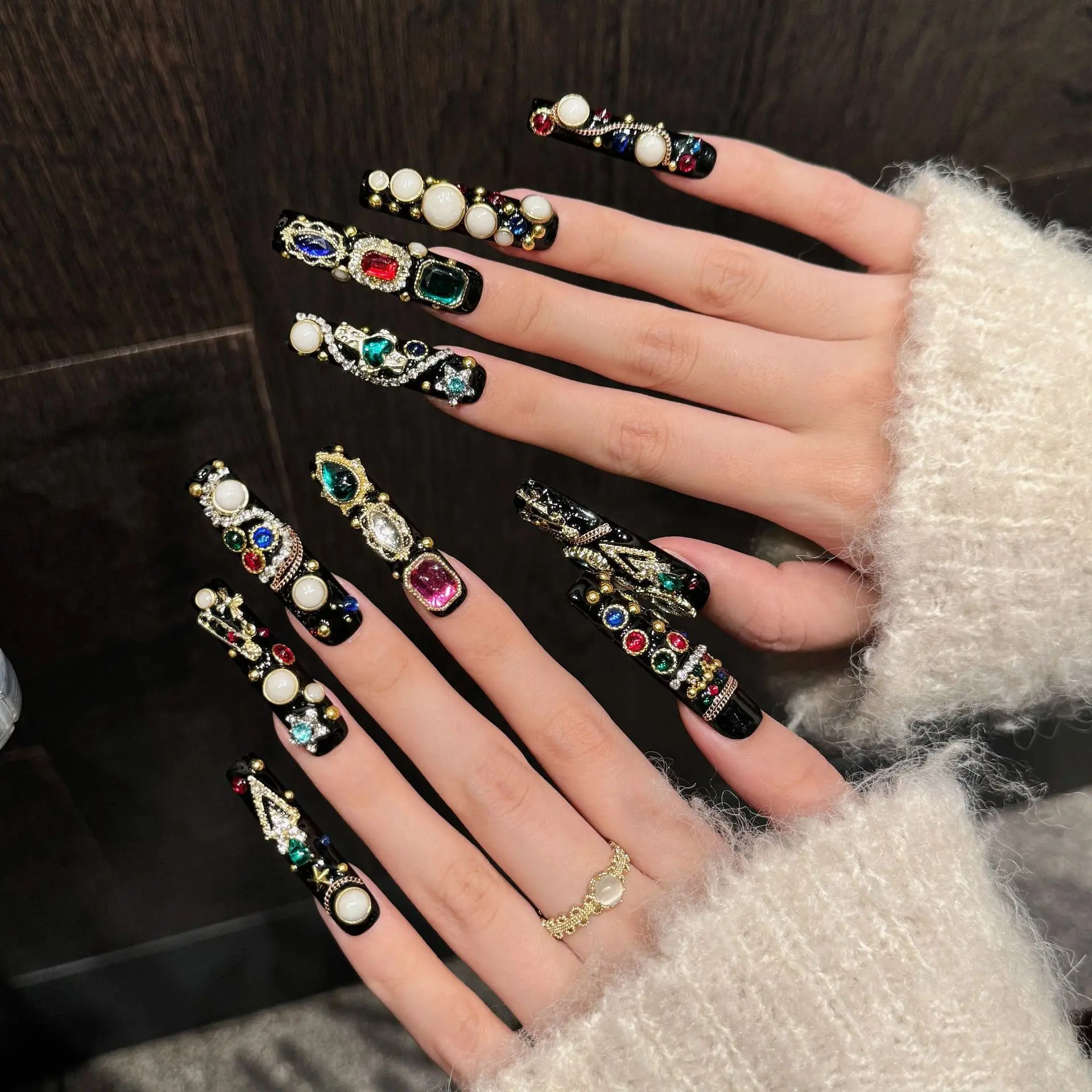 10 pièces presse à la main sur les ongles noir Long cercueil lumière luxe faux ongles pour femmes fille plein de diamant coloré décor faux ongles