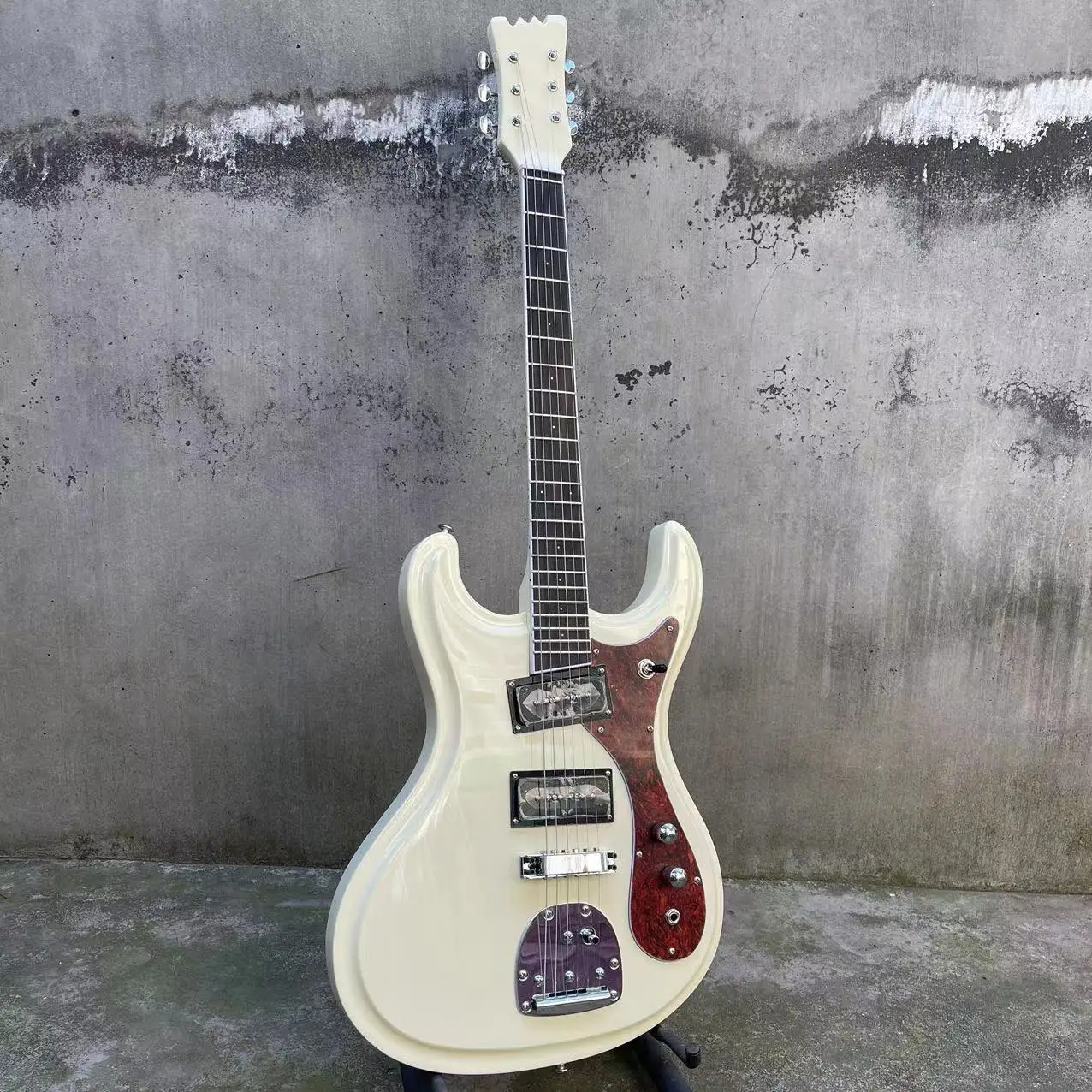 Custom 1965 Ventures Johnny Ramone Mosrite Mark II Deluxe White Electric Guitar