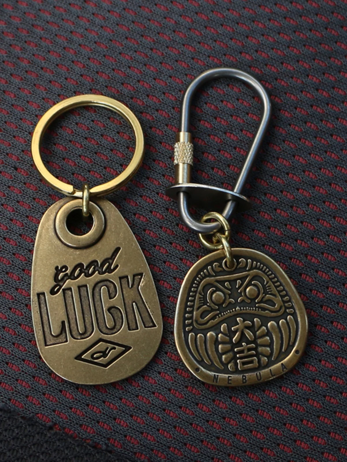 Retro Japanese Metal Daruma Keychain Good Luck Charm Motorcycle Accessory Hanging Decoration Car Interior Decor DIY Model