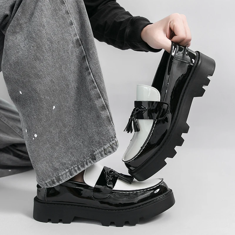 

Размеры 38-46. Мужские деловые туфли на толстой подошве с бахромой. Мужская повседневная удобная, прочная, модная, универсальная рабочая обувь.