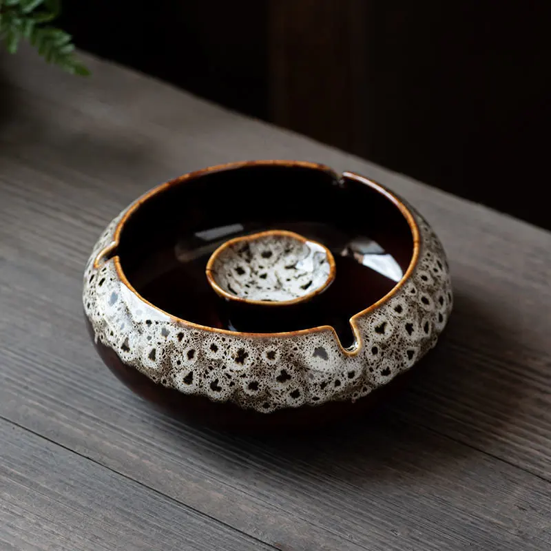 Retro Ceramic Ashtray Tray Coffee Shop Desktop Creative Ornaments Living Room TV Cabinet Ashtrays with Lid Home Decoration