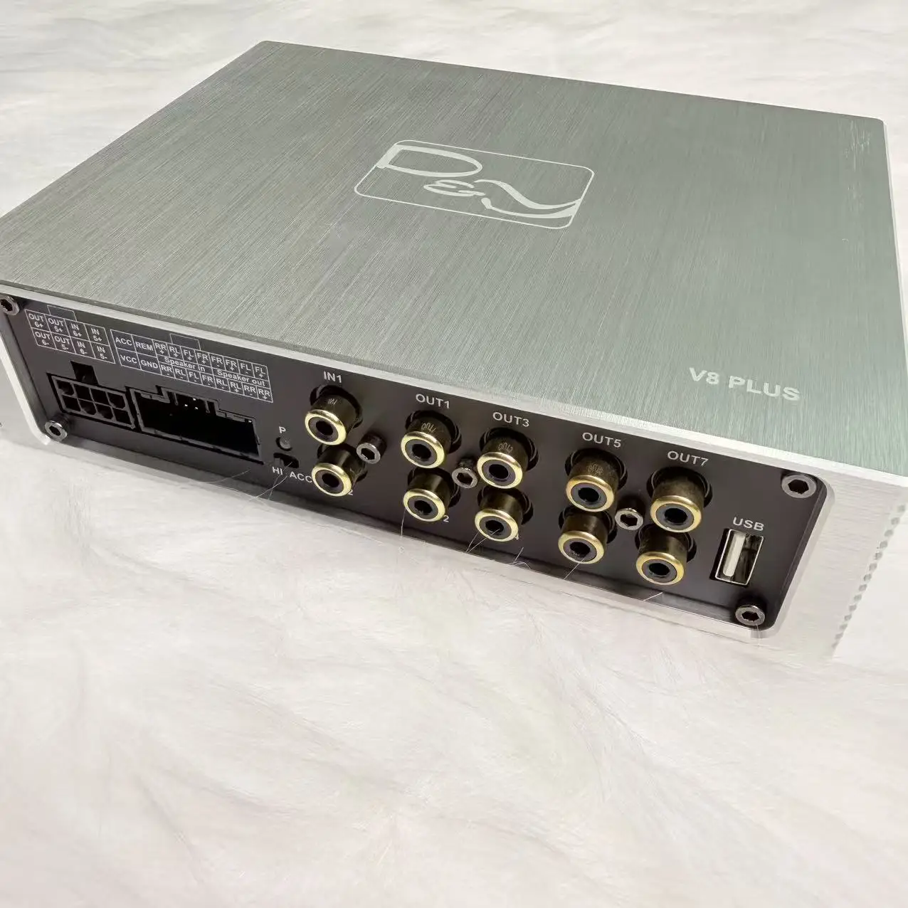 Class D 8L 8000 Watt 2 Channel Car Audio with Professional Design