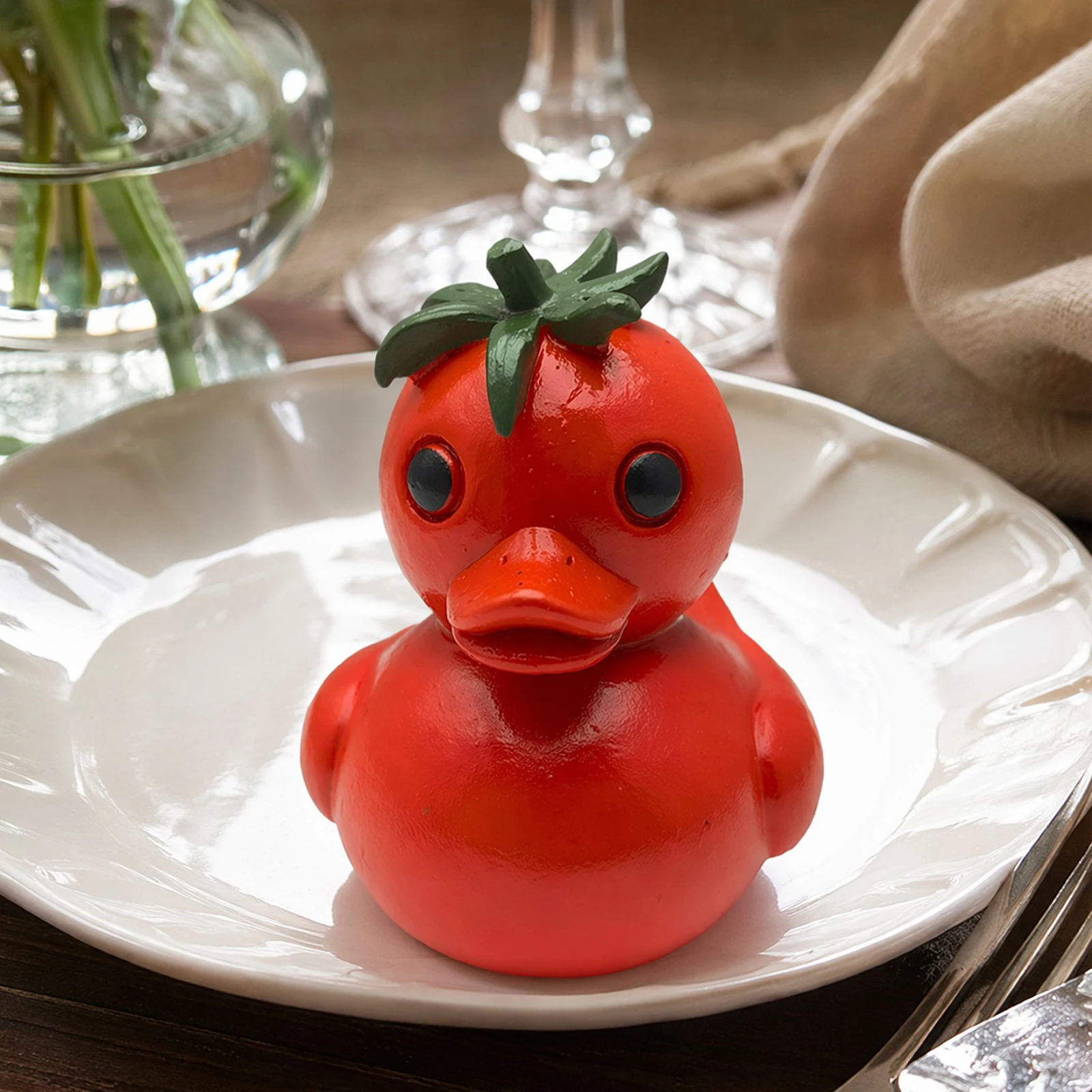 Resin Funny Vegetable Ducks Statue Decorative Veggie Ducks Sculpture Desktop Decoration for Coworkers Friends Gag Gift